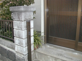 玄関階段手すり(before)