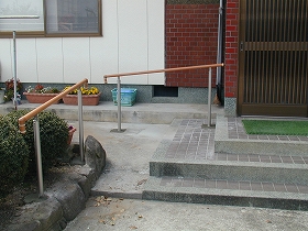 アプローチ手すり(after)