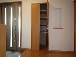 玄関ホールの収納